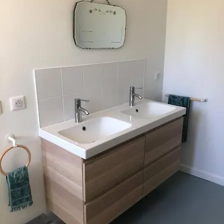 Le Joli Bleu & De St Pierre * Saint-Pierre-d'Aurillac