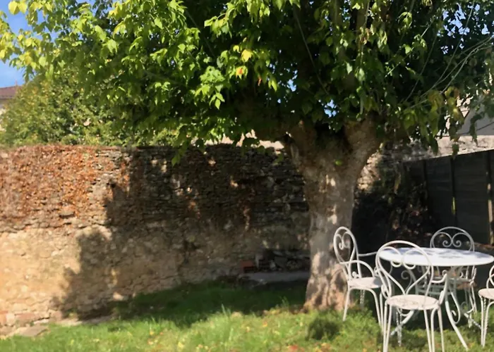 Le Joli Bleu & De St Pierre * Saint-Pierre-d'Aurillac