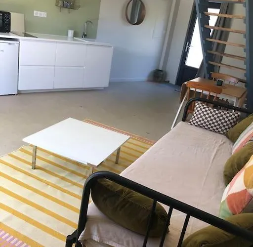 شقة Le Joli Bleu & De St Pierre Saint-Pierre-d'Aurillac